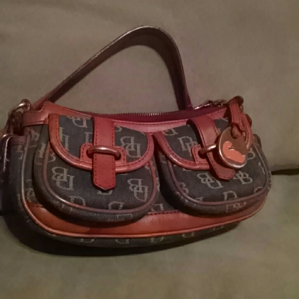 ***Authentic*** Dooney&Bourke purse